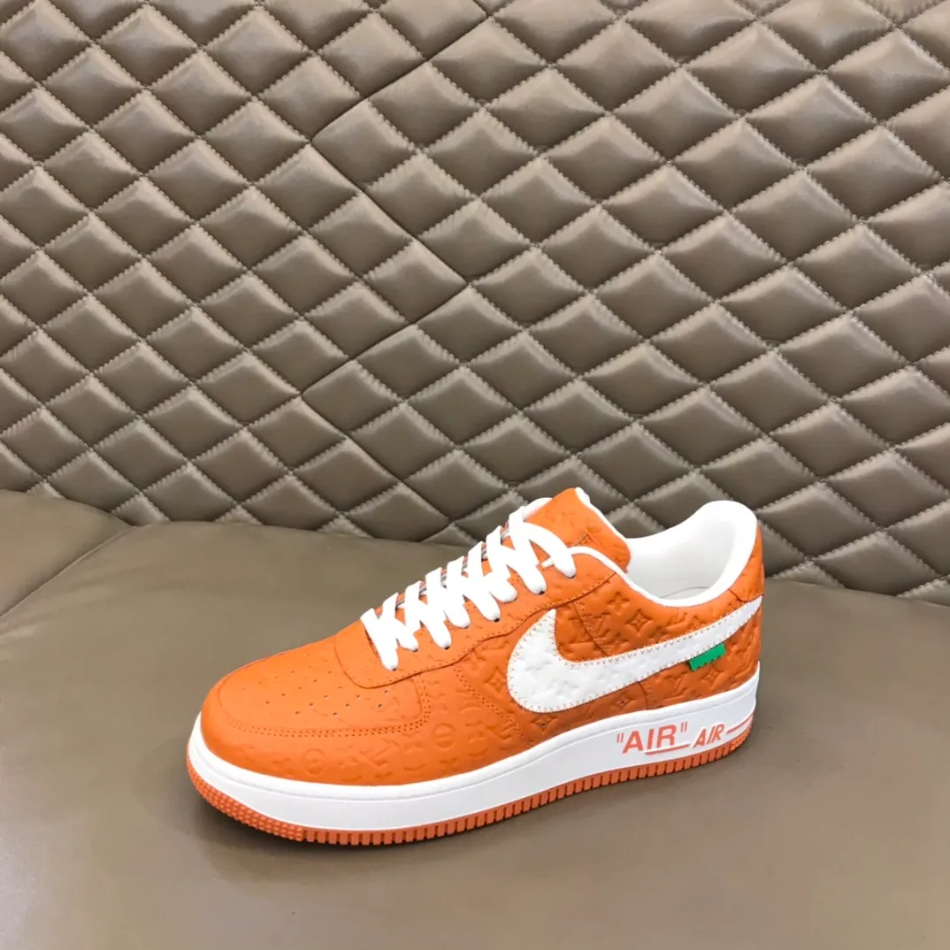 Men's shoes💰p440 "*oui* Vuitto*" x OFF-WHITE x Nike three-party collaboration! Trendy and cool men's casual sports shoes with unrivaled color matching. The design idea basically continues the style of THE TEN. The Swoosh line and tongue label have a very familiar visual effect and are both fashionable and trendy! A must-have for fashionistas! The effect on your feet is absolutely stunning! Size: 38-45
